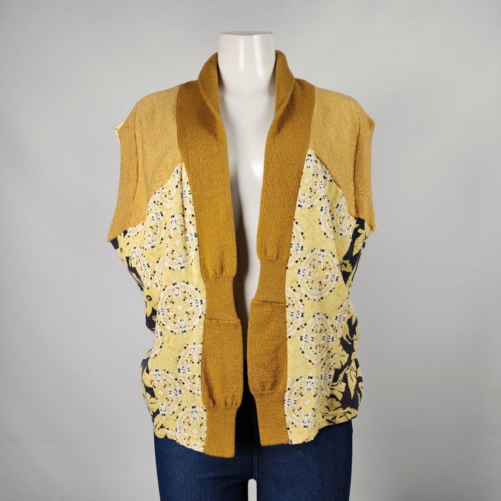 Preloved Yellow Floral Knit Printed Vest Size L